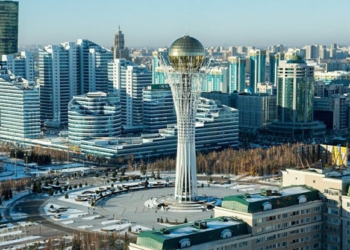 Астана официально переименована в Нур-Султан