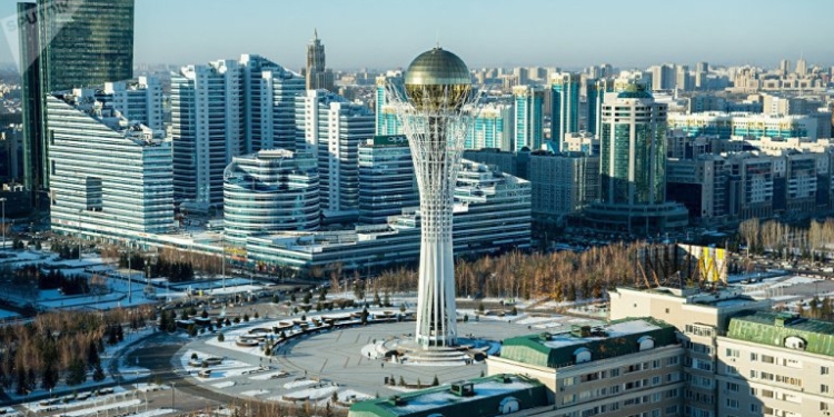 Астана официально переименована в Нур-Султан