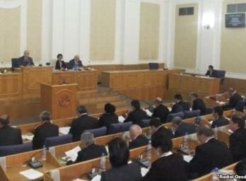 Парламентский Совет обсудил грантовое соглашение между Таджикистаном и АБР