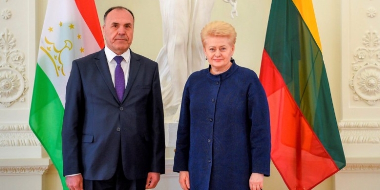 Президент Литвы приняла посла Таджикистана