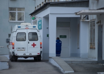 В Екатеринбурге во время депортации скончался 47-летний житель Таджикистана