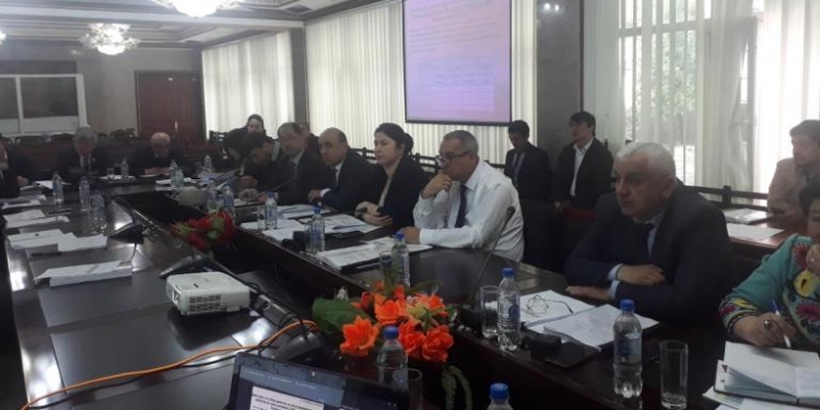 В Душанбе обсудили реализацию проекта по предотвращению ЧС на автодорогах Таджикистана
