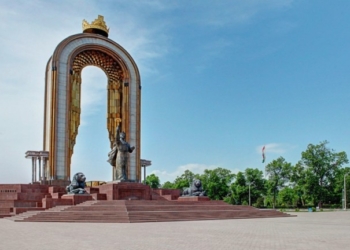В Душанбе определили лучшего школьника и лучшего воспитателя детского сада