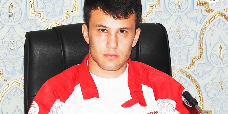 Таджикский боксер стал чемпионом Азии по боксу