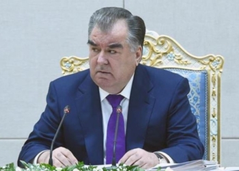 Эмомали Рахмон указал на проблемы в финансовой, банковской, налоговой и таможенной сферах