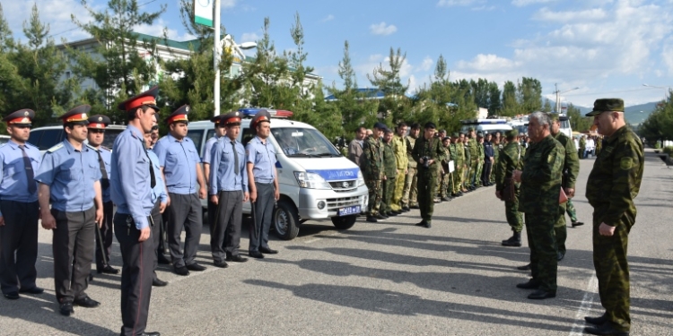В Шахринаве прошли учения по реагированию на сход селей