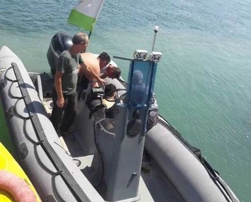 Спасатели КЧС вытащили из Сирдарьи трех тонущих подростков