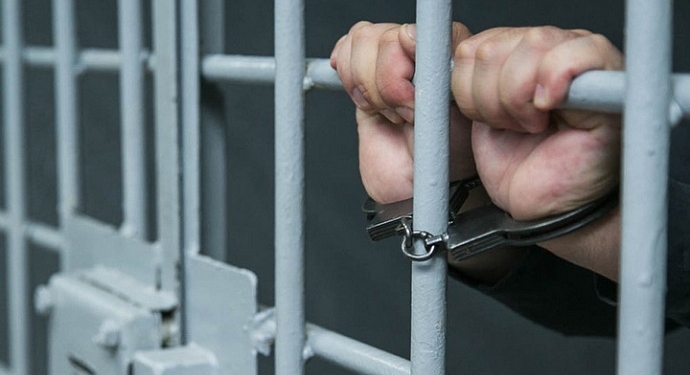 В Душанбе осужден мошенник, обещавший своему другу переписать на его имя рынок, принадлежащий Чолову
