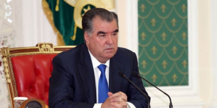 Президент произвел кадровые изменения в судебной системе и Минобороны