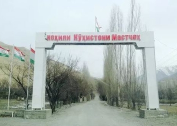 Жители кишлака в Горной Мастче оказались в изоляции из-за разрушения моста