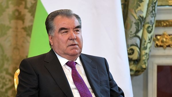 Эмомали Рахмон поздравил Эгилса Левитса с вступлением на должность президента Латвии