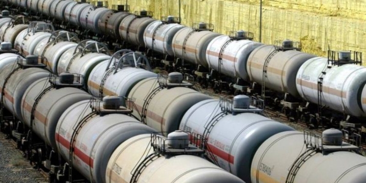 Таджикистан импортировал свыше 272 тыс. тонн нефтепродуктов