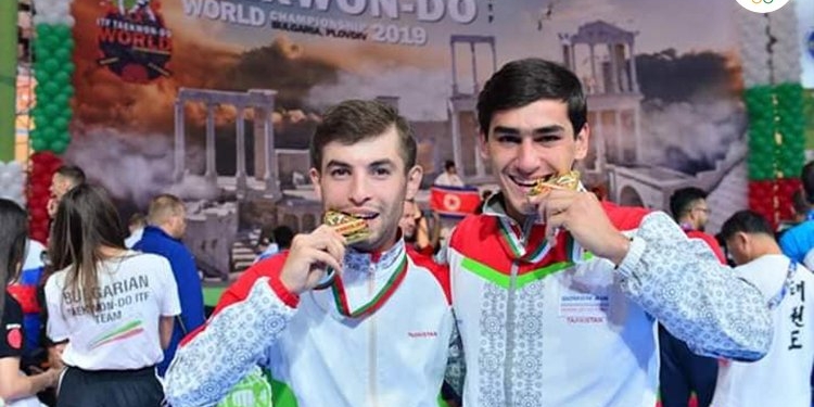 Сборная Таджикистана завоевала 9 медалей на чемпионате мира по таэквондо в Болгарии
