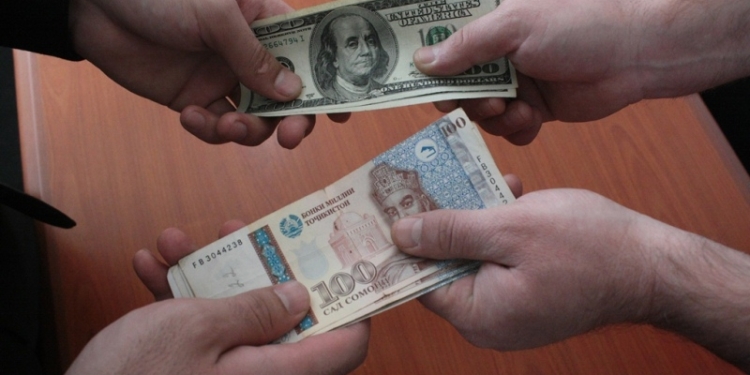 Сомони укрепился к Доллару на фоне повышения курса российского Рубля
