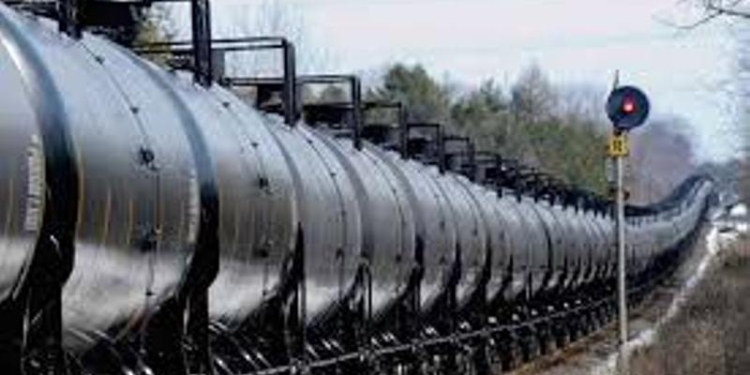 Таджикистан импортировал свыше 321,4 тыс. тонн нефтепродуктов