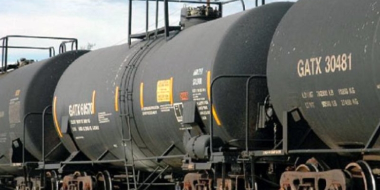 Таджикистан произвел 13,2 тыс. тонн нефти, а импортировал около 273  тыс. тонн ГСМ