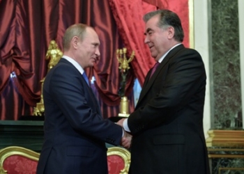 Эмомали Рахмон поздравил Владимира Путина с днем рождения