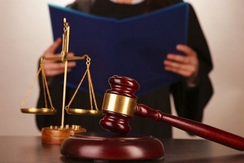 В Душанбе по подозрению в мошенничестве задержана женщина-судья