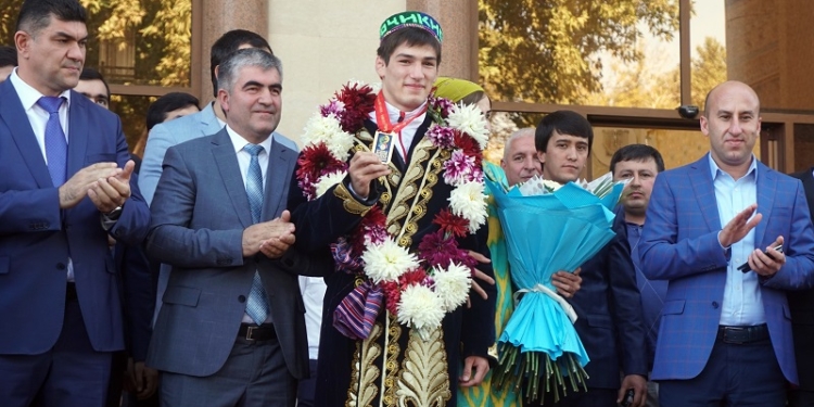Сомон Махмадбеков: Я завоевал «золото» чемпионата мира – Алхамдулиллах, цель – Олимпийская медаль – Иншаллах! (видео)