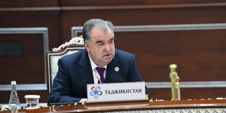 Э.Рахмон избран председателем Международного Фонда спасения Арала