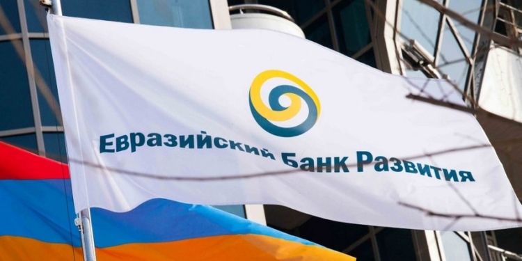 Ухудшение экономической ситуации в мире может негативно повлиять на Таджикистан, — аналитик ЕАБР