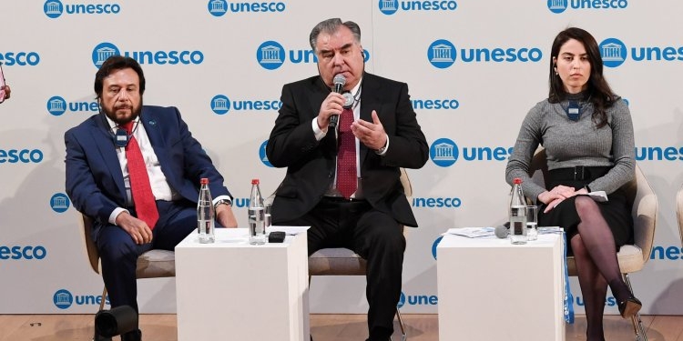 Э.Рахмон призвал реализовать предложение Таджикистана о создании Международного фонда защиты ледников