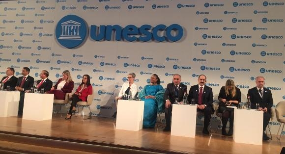 Ш.Орумбекзода принимает участие во Всемирном форуме министров культуры в Париже