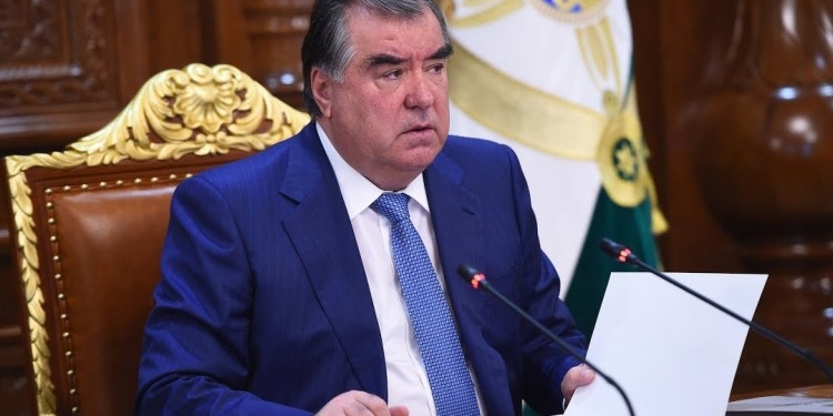 Президент освободил от должности замминистра обороны