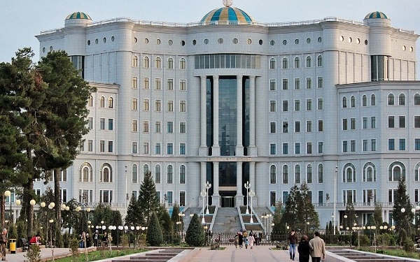 В Душанбе наградили победителей республиканского книжного конкурса