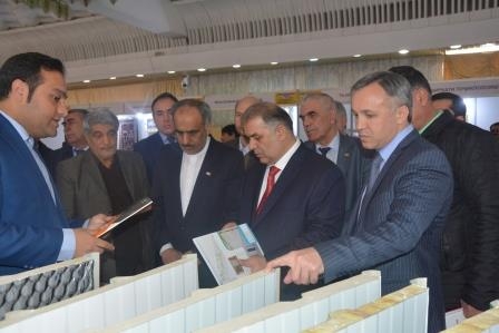 В Душанбе проходит специализированная выставка иранских товаров