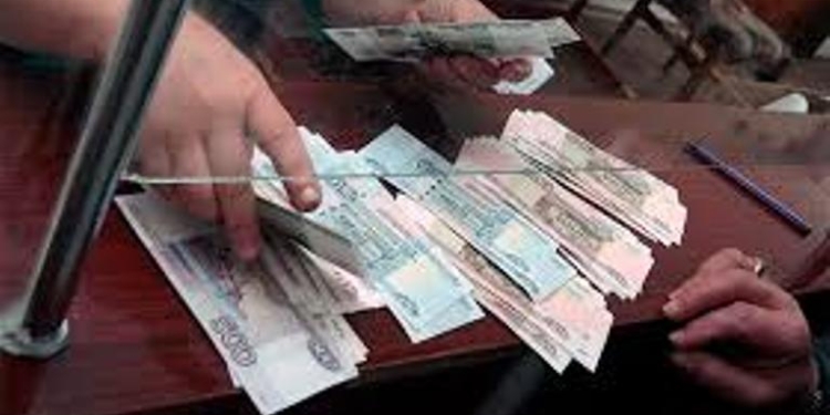 Таджикистан поднял цену переводам. Из-за нового порядка комиссионные выросли, объемы упали
