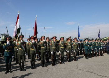Таджикские военнослужащие примут участие в параде в честь 75-й годовщины Победы в ВОВ
