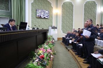 Глава МВД поручил участковым инспекторам улучшить работу на вверенных им участках