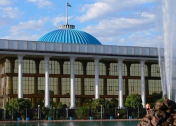 Правительство Узбекистана сложило полномочия