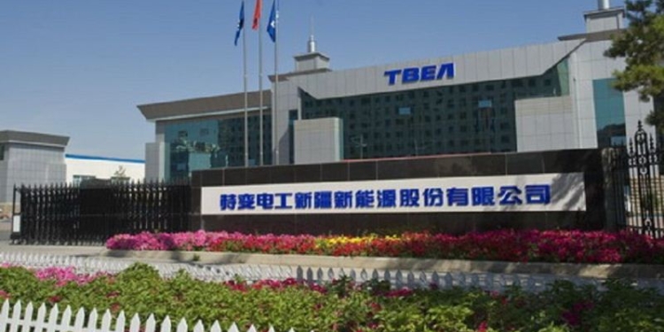 Компания TBEA построила в горах Айни городок для своих рабочих