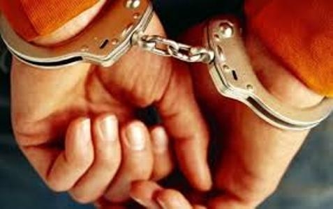 Три человека задержаны сотрудниками милиции по подозрению в грабежах