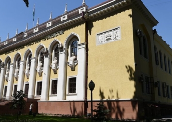 Глава Счетной палаты рассказал о недостаче в «Амонатбанке» и возврате просроченных кредитов