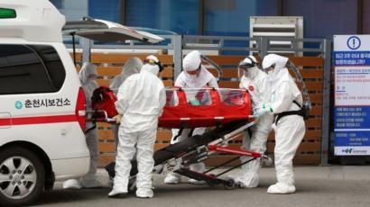 Число жертв нового коронавируса в Китае возросло до 2592