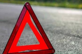 В Султанабаде легковушка въехала в грузовик. Погибли два человека