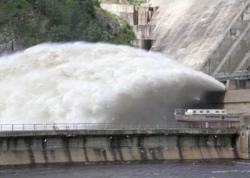 Объем холостого сброса воды в водохранилищах Таджикистана снизился в два раза