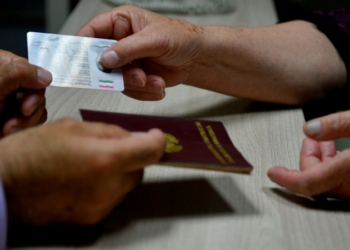 Правительство еще не приняло решение о продлении срока перерегистрации сим-карт