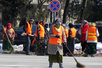 Работницы столичных ДЭУ получат денежные вознаграждения в честь Дня матери