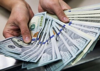 Житель Дж.Расулова «поплатился» за то, что продал лук за доллары