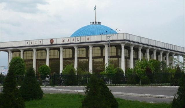 Парламент Узбекистана рассмотрит вопрос присоединения к ЕАЭС