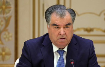 Президент поручил правительству пересмотреть план сева сельхозкультур в связи с ситуацией мире