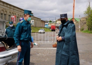 Жителям Намангана запретили выходить из дома больше одного раза в день и не дальше 100 метров от дома