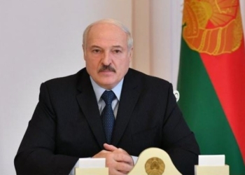Лукашенко решил не отменять парад Победы на фоне пандемии
