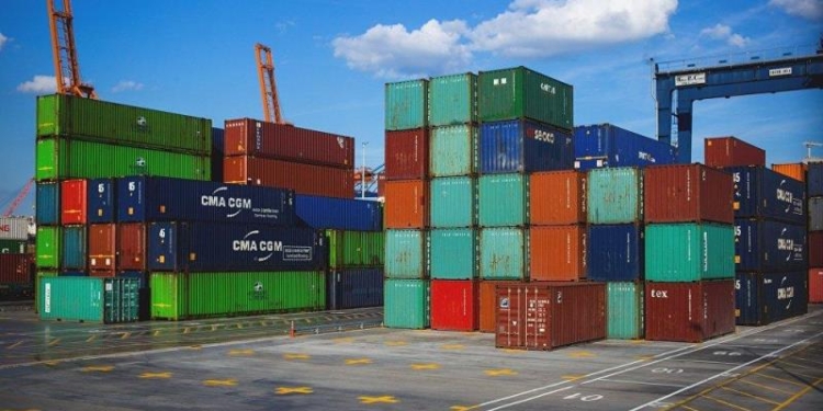 Внешнеторговый оборот Таджикистана остается отрицательным