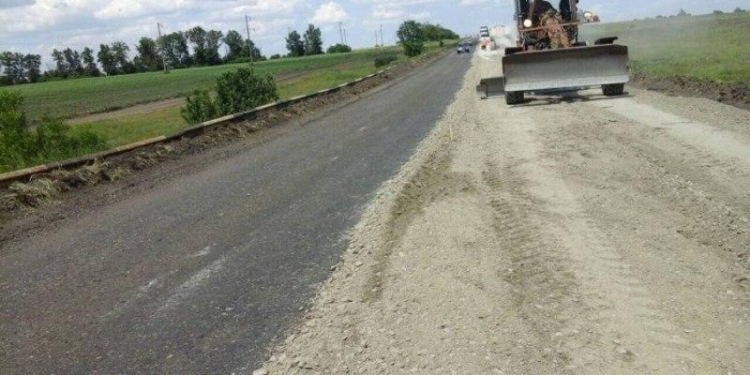 В Ховалинге начался ремонт 63 км дороги – до поселка Шугнов