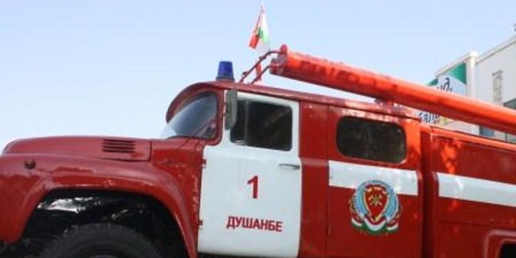 В Душанбе горел рынок «Дехкон»